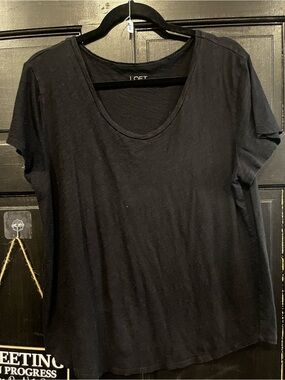LOFT Black Scoop Neck Short Sleeve Tee